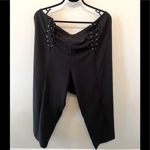 MISSGUIDED TAPERED CROPPED LACEUP PANTS